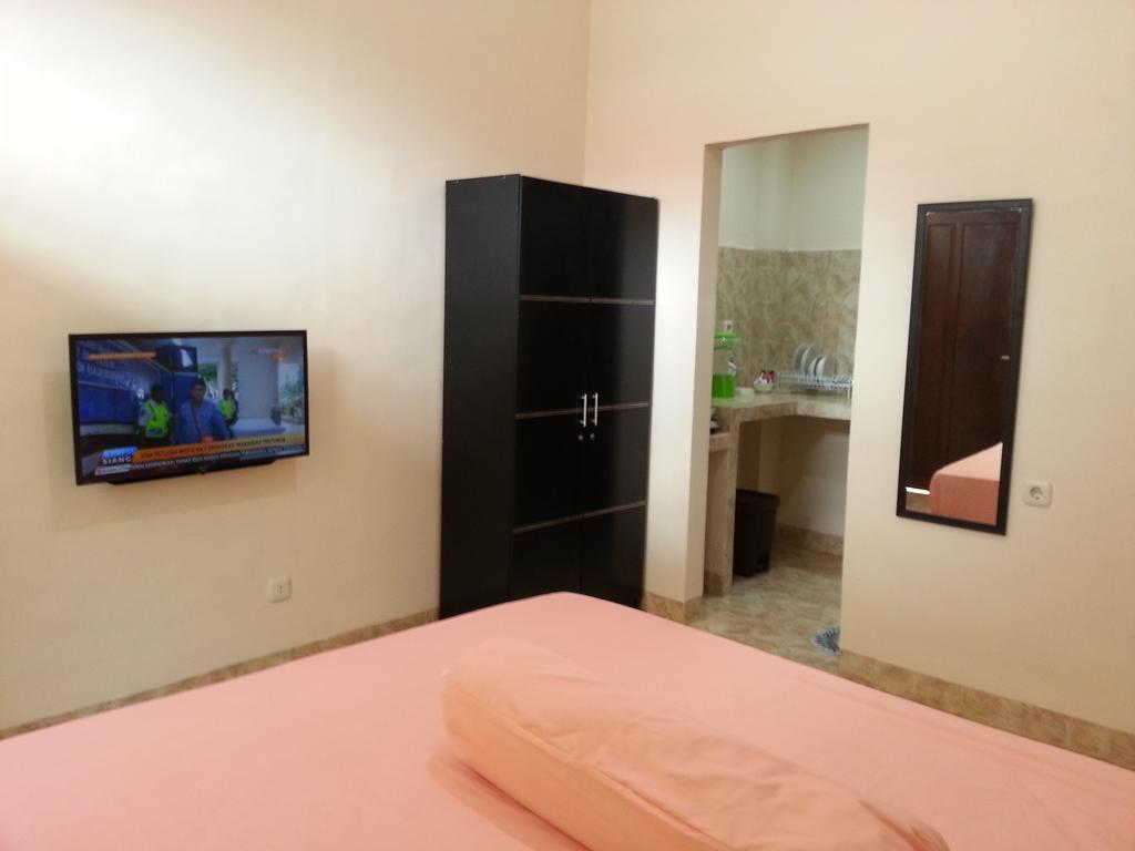 Discovery Homestay Makassar Eksteriør billede